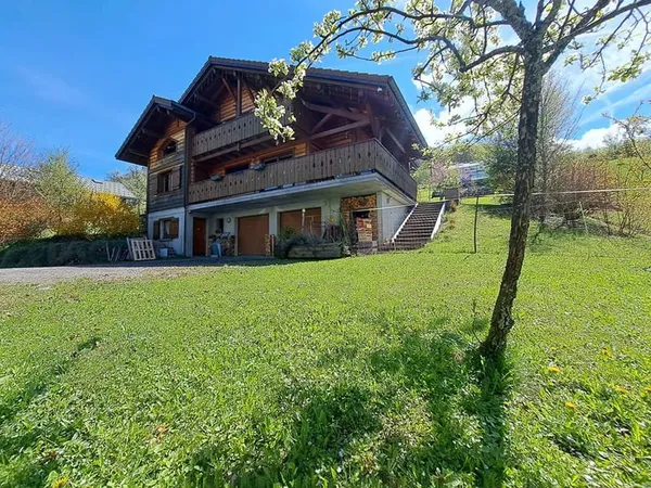 HABERE POCHE, Superbe Chalet de 7 pièces principales