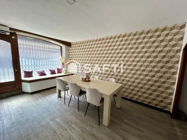 Maison 162 m2 4 chambres, Comble aménageable, Sous-sol, panneau solaire sur un terrain de 283 m2