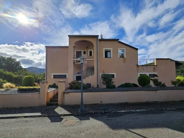Maison 7 pièces 137 m²