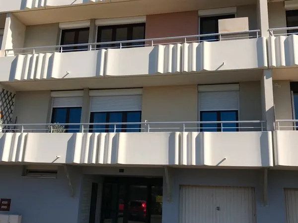 Très bel F3 avec terrasse, parking, cave à GERZAT
