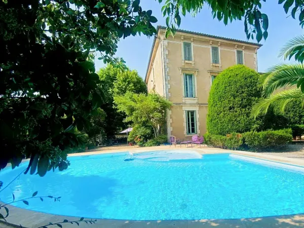 Au coeur des CORBIERES - Magnifique propriété du XIXème (T13) de 402m2 avec parc et piscine