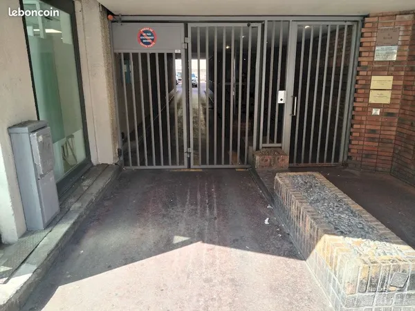 Loue place de parking en centre ville du Kremlin-Bicêtre (94270)