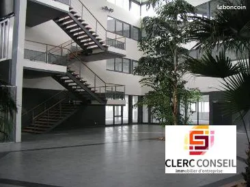 Bureaux 260 m² Isneauville