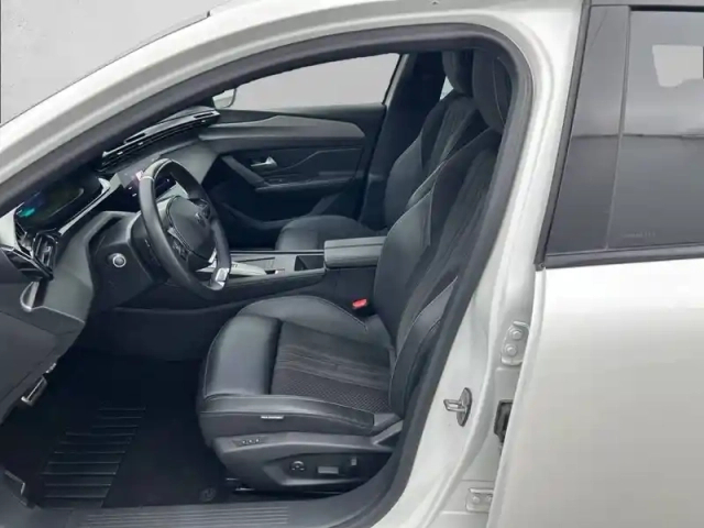 Peugeot 308 sw phev 225 e-eat8 — photo 11