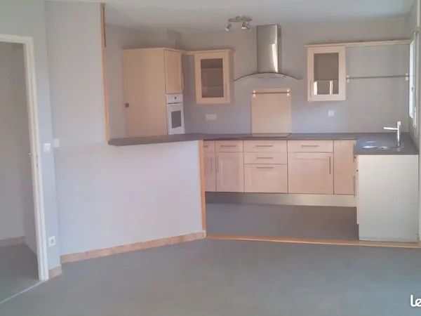 Appartement T2 /52 M2 ville la grand