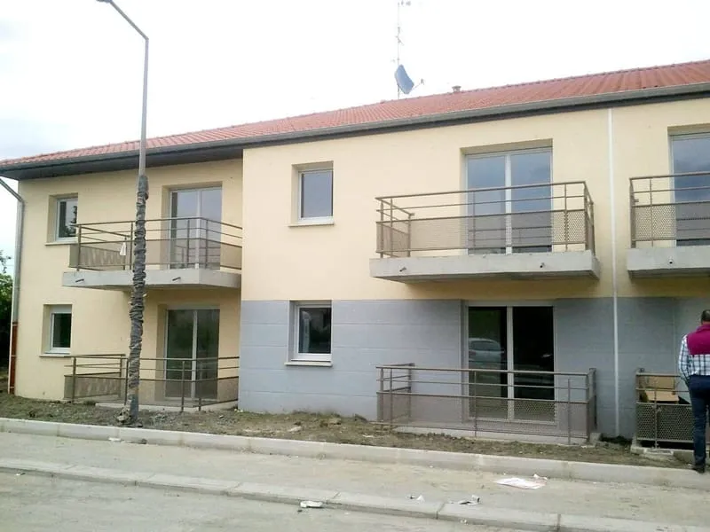 Photo 1