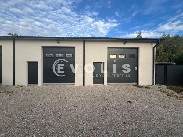 Local d'activité 200 m²