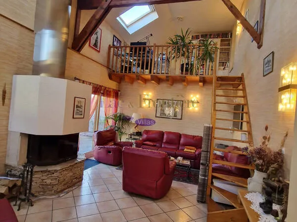 Maison 7 pièces 184 m²