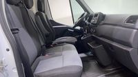 Renault Master F3300 L2H2 2.3 Blue dCi 135ch Confort Euro6 — photo 15