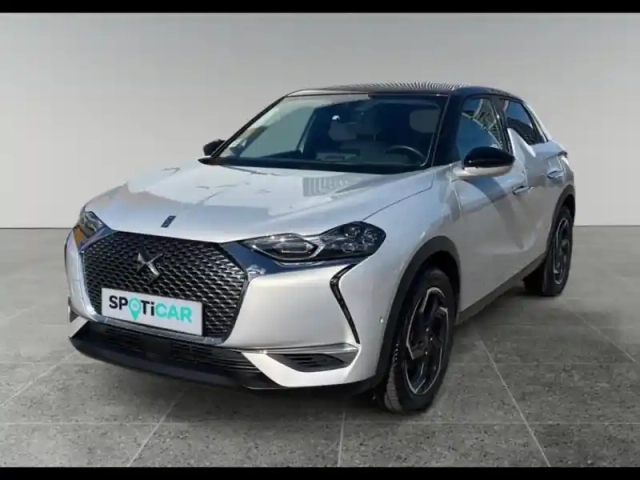Ds Ds 3 crossback essence 130  auto grand chic caméra gps régulateur adaptatif radar av/ar