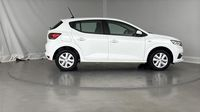Dacia Sandero 1.0 TCe 90ch Confort -22 — photo 4
