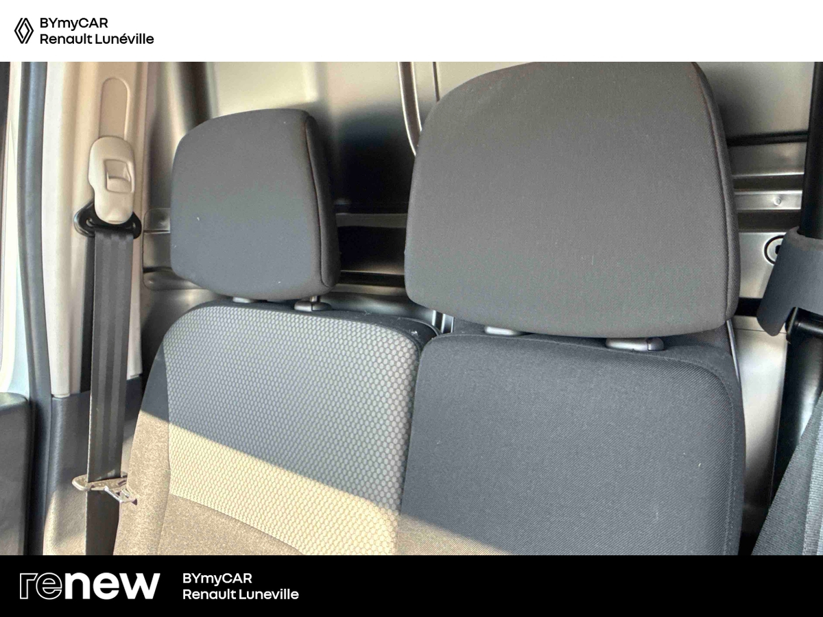 Renault KANGOO EXPRESS DCI 90 E6 EDC — photo 12