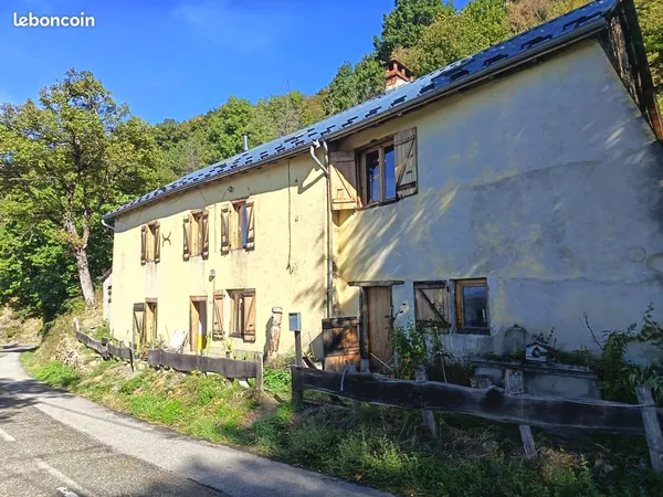 Maison de montagne et terrains