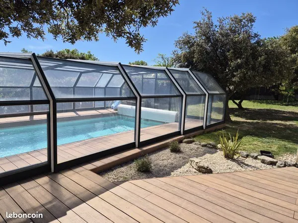 Taulignan - Maison familiale 130 m² avec piscine sur terrain arboré de 1 465 m²