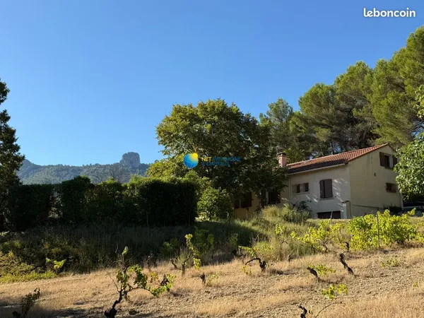 Propriété 9 pièces 205 m²