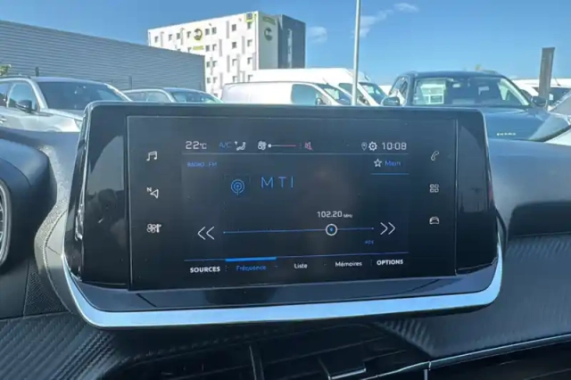 Peugeot 208 puretech 75 s&amp;s bvm5 — photo 47