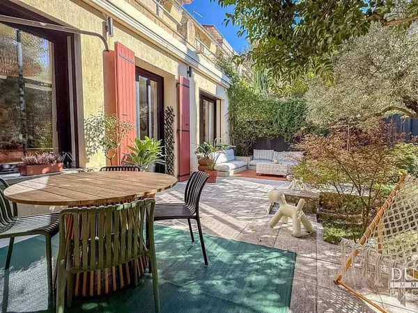 Maison 9 pièces 254 m²