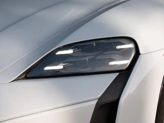 Porsche Taycan cross turismo 952ch turbo s — photo 10