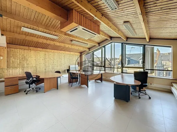 A LOUER Bureaux 91 m2 Centre ville Saint Quentin