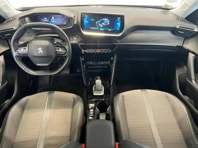 Peugeot 2008 e- 136ch allure pack — photo 5