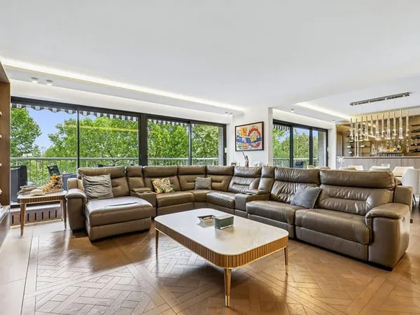 Appartement 5 pièces 163 m²