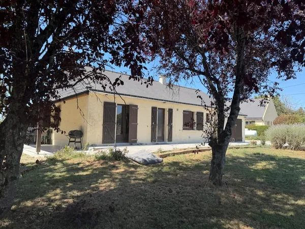 Charmante maison individuelle à fort potentiel - Moisdon-la-Rivière (44520)