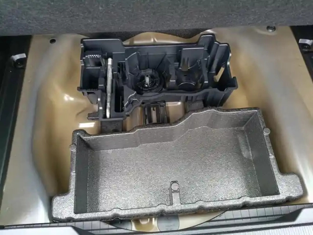 Peugeot 2008 puretech 100 s&amp;s bvm6 active — photo 27