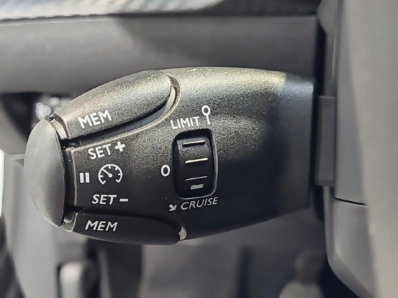 Peugeot 208 puretech 75 s&s bvm5 active — photo 24