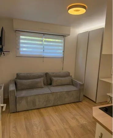 Studette 12 m 2 refaite à neuf Vaucresson