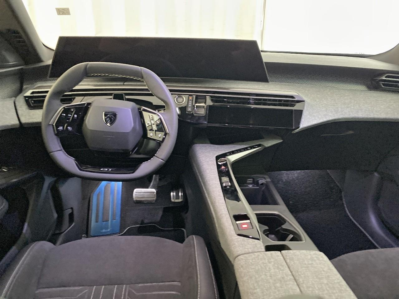 Peugeot 3008 hybrid 145 e-dcs6 gt — photo 8