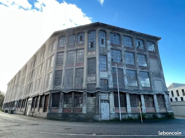 Immeuble 20 pièces 9420 m²