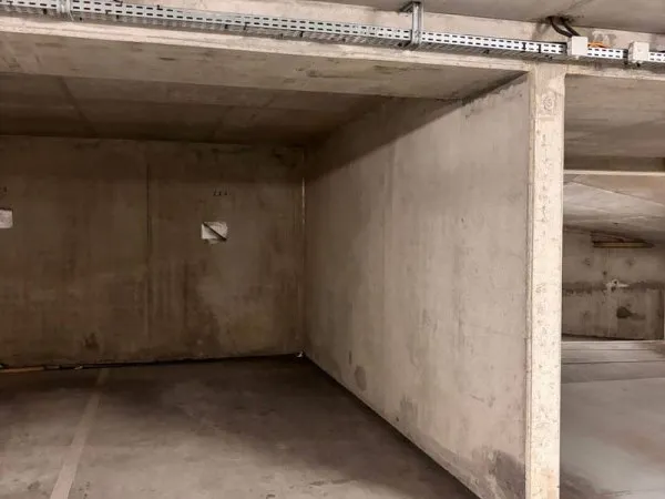 Parking 12 m²