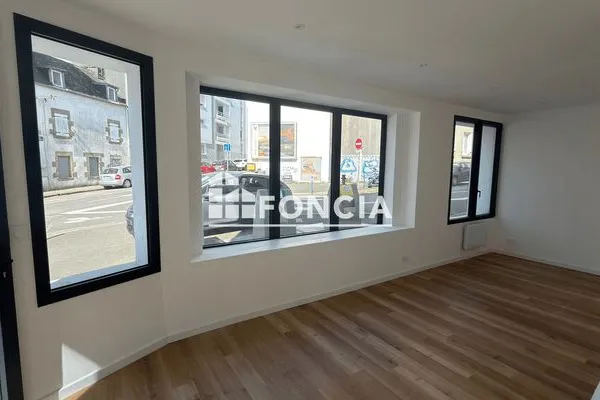 Local 2 pièces 28 m²