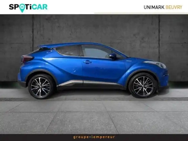 Toyota C-Hr 122h distinctive 2wd e-cvt — photo 5
