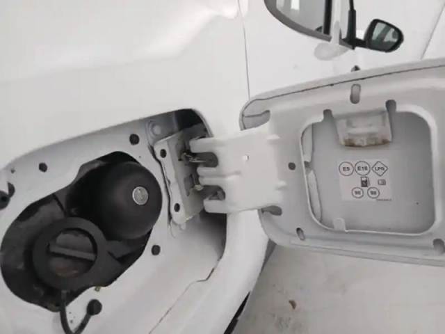 Dacia Duster 1.0 eco-g 100ch essentiel 4x2 — photo 10