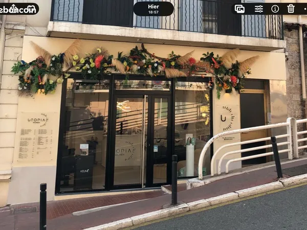 Cannes boutique 49 m2 centre ville Suquet