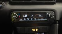 Toyota Yaris 116h Design 5p MY22 — photo 26