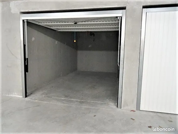 Parking/box 17 m² PLOEMEUR