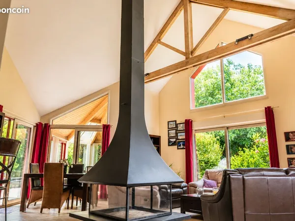 Maison 7 pièces 214 m²