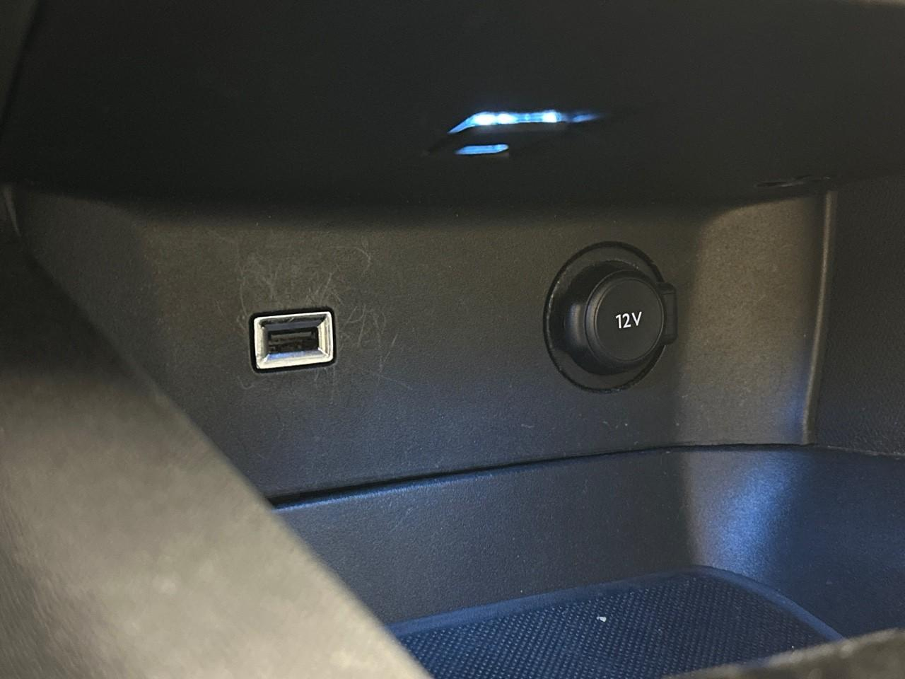 Peugeot 3008 puretech 130ch s&s eat8 allure pack — photo 28