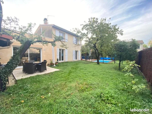 Maison 6 pièces 150 m²