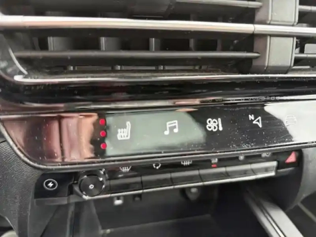 Citroën C5 Aircross hybrid rechargeable 225ch shine pack ë-eat8 — photo 15