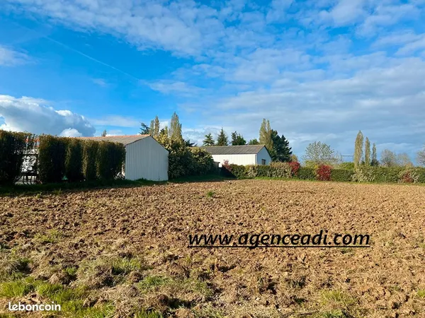Terrain 720 m² AZAY LE BRULE
