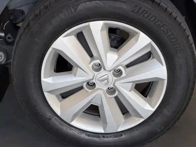 Dacia Sandero sce 65 - 22 — photo 16