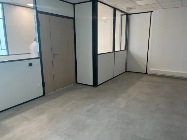 Bureau 1 pièce 42 m²