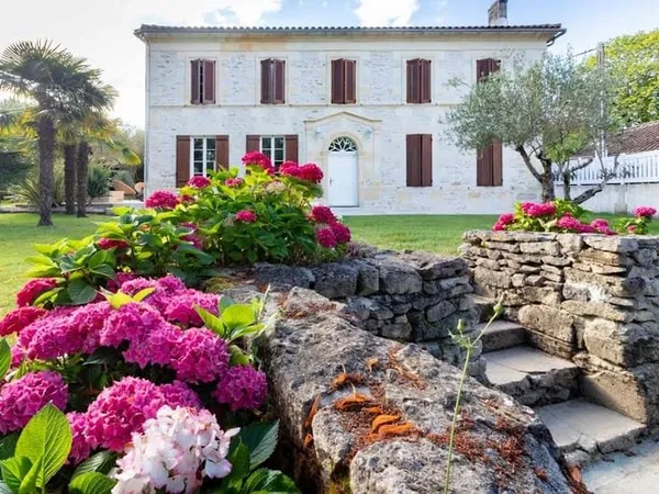 Maison 6 pièces 250 m²