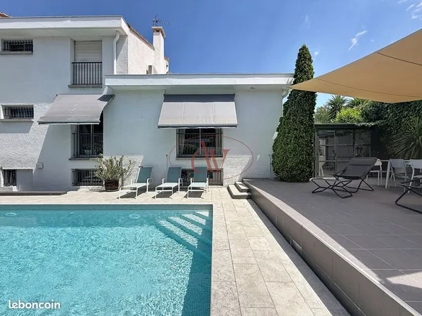 Maison de ville 7 pièces 201 m²