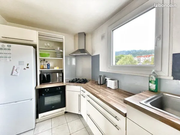 Chambre meublée de 15 m? - Gex (01170) - Colocation