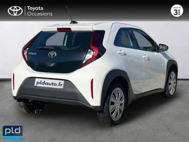 Toyota Aygo x 1.0 vvt-i 72ch dynamic — photo 5