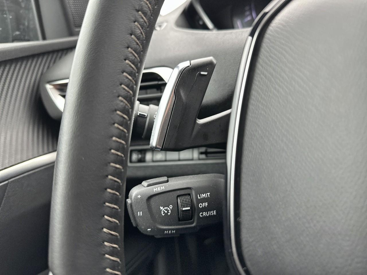 Peugeot 3008 puretech 130ch s&s eat8 allure pack — photo 21
